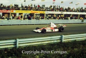 GP dos Estados Unidos 1975: Emerson Fittipaldi, com McLaren M23 Cosworth, na sua última prova na McLaren antes de se tranferir para a equipe Fittipaldi (Foto Peter Corrigan)