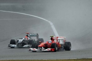 Fernando Alonso suplantando Michael Schumacher ... (Foto fornecida por Ferrari, Shanghai, 18.4.2010)