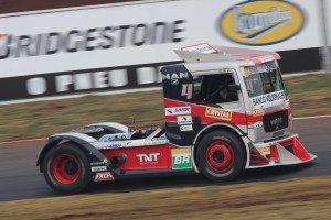 Felipe Giaffone conquistou a 16ª vitória em sua carreira de oito anos de Fórmula TYruck (Foto Orlei Silva(