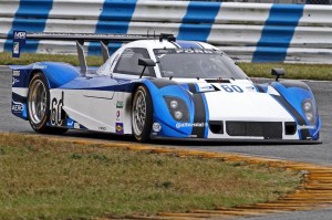 Com o Ford Riley da equipe Michael Shank Racing e ao lado de Justin Wilson, Marcos Ambrose, A.J. Allmendinger e John Pew, o brasileiro Ozz Negri tentará sua segunda vitória consecutiva na "24 Horas de Daytona" 