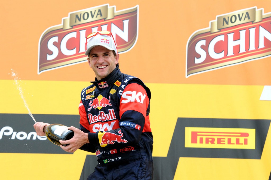 Daniel Serra venceu três etapas na atual temporada da Stock Car (Foto FERNANDA FREIXOSA/VICAR)