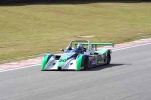 O Protótipo OCR, dos competidores paranaenses Lorenzo e Paulo Varassin, dominou a categoria III (Foto Silvia Linhares)