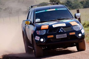 Thiago Wilson e Renata Petry levaram para a Cidade Maravilhosa o 1º posto na Turismo Light (Foto Tom Papp/Mitsubishi Motors)