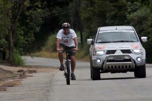 dm_1006_retro_1504_mitsubishi_outdoor_hn