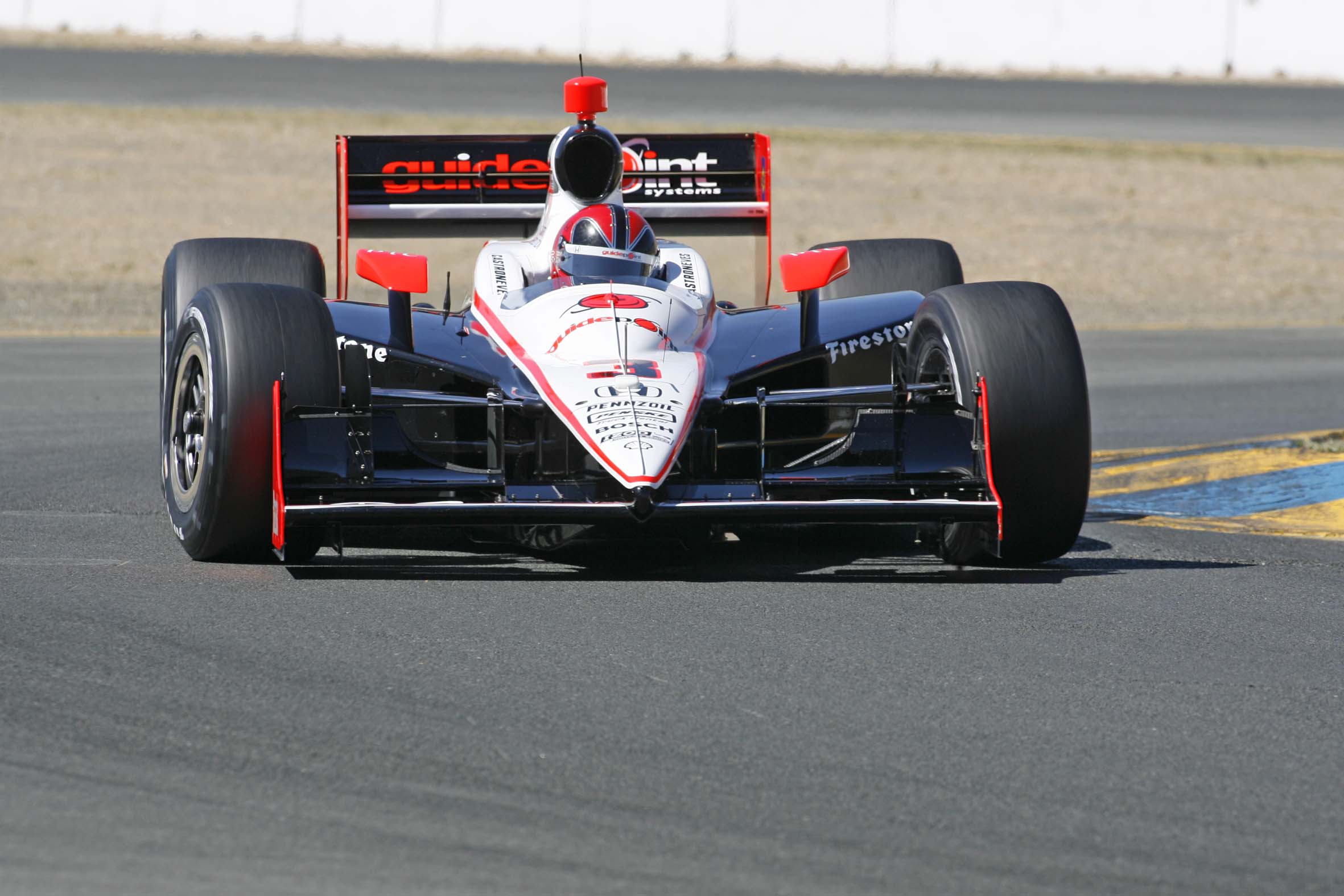 Helio Castroneves durante o Practice 1 no Infineon Raceway (Foto RICHARD DOWDY/IRL)